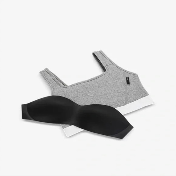 Nike Dri-Fit Swoosh Soft Tee Women’s Sports Bra Active Wear - Picture 3 of 8